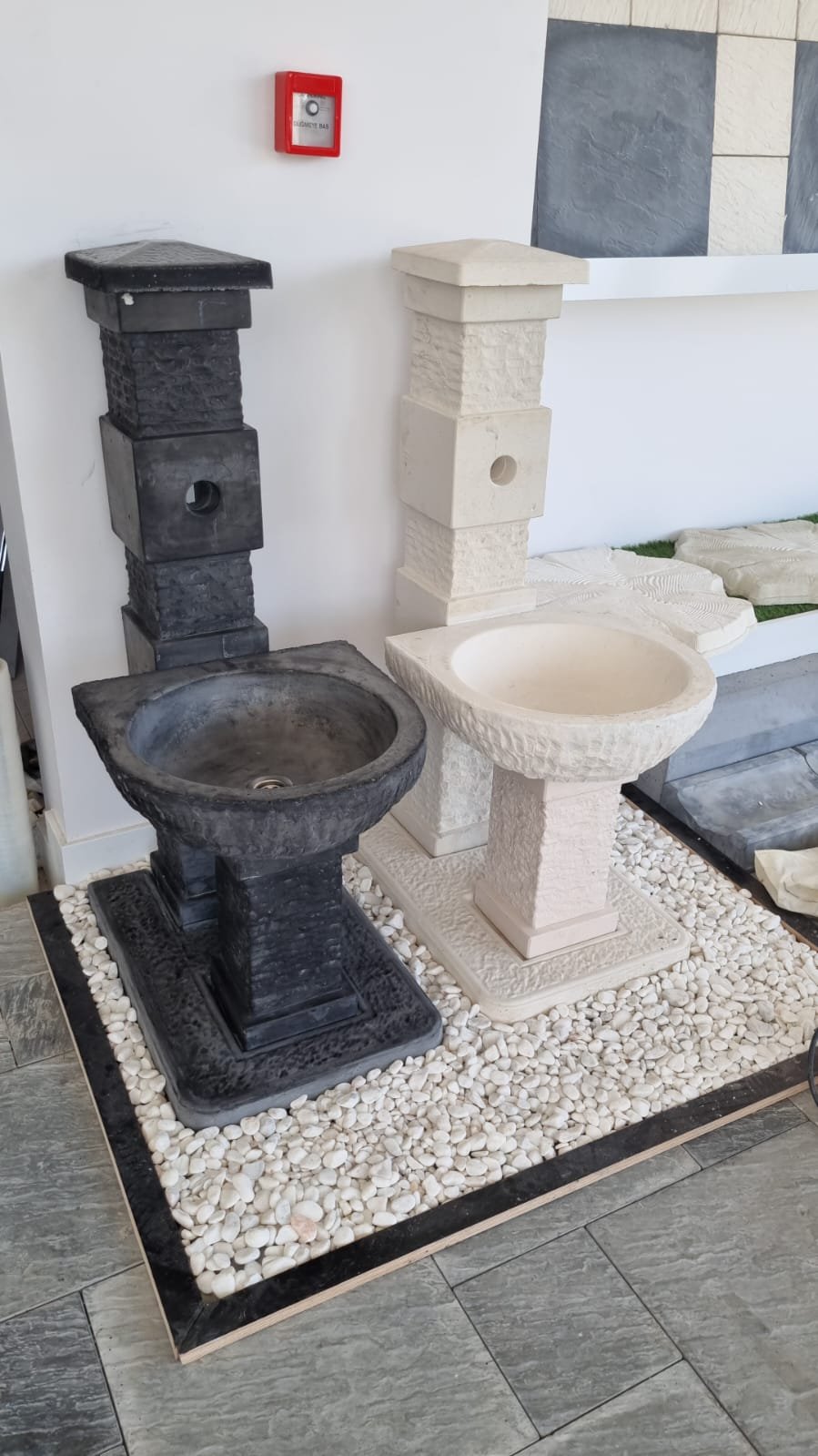 Beton Çiçeklik Çeşme ve Masa Takımları